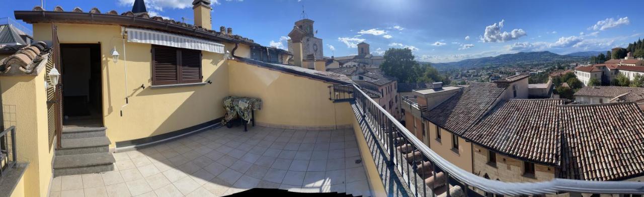 Casa Vacanze Onelia Villa Gualdo Tadino Bagian luar foto
